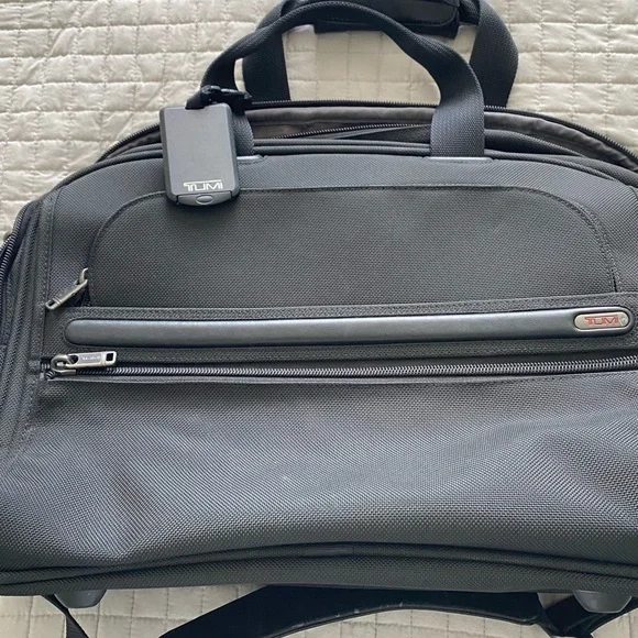 Tumi Ballistic Nylon expandable Briefcase/Travel Bag As NEW